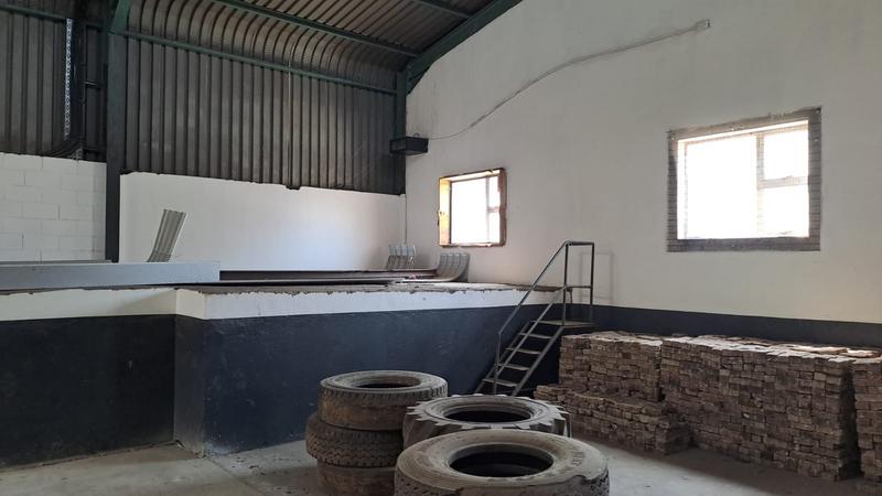 To Let commercial Property for Rent in Sidwell Eastern Cape